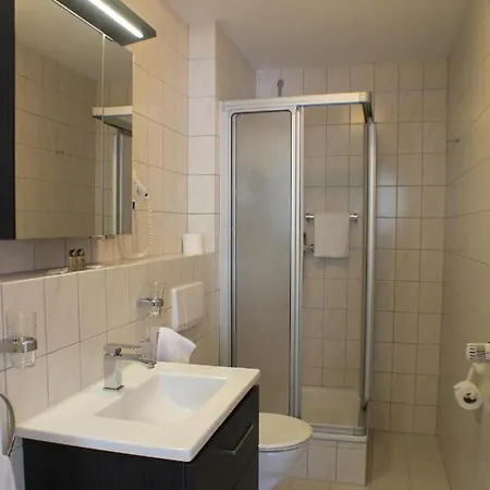 Quellenhof 3*