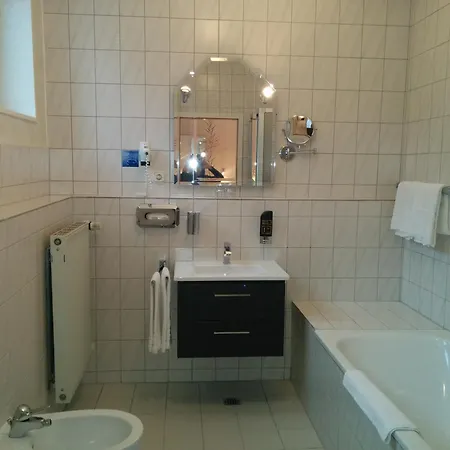 ホテル Quellenhof 3*