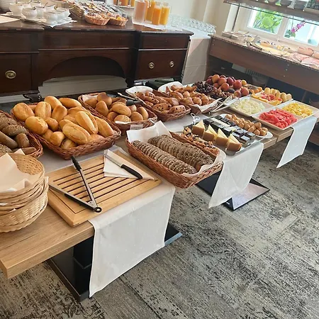 호텔 Quellenhof 3*