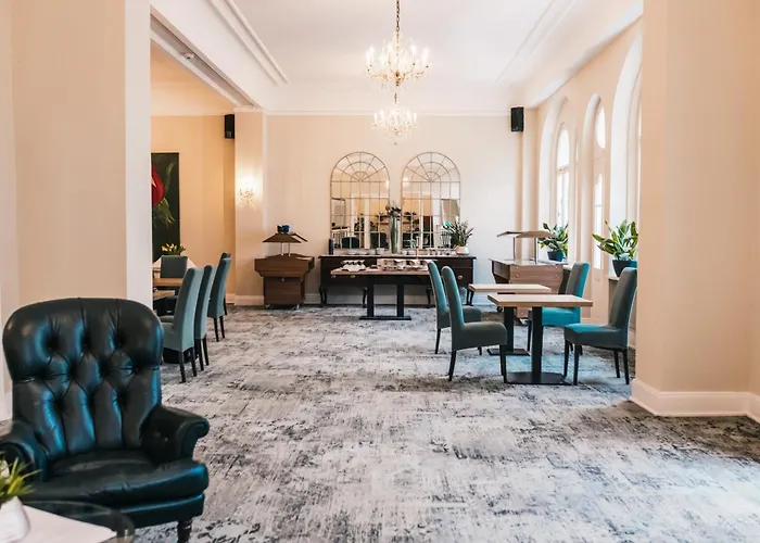 Hotel Quellenhof 3*